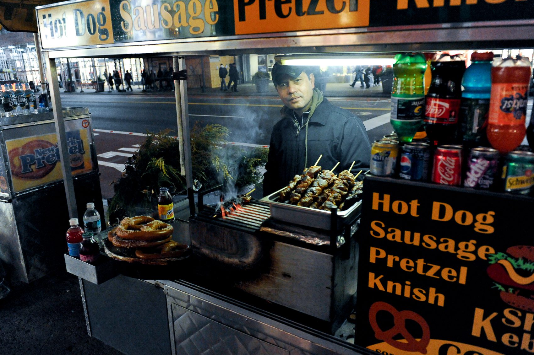 15 Food Trucks e Halal Carts Lendários em Nova York em 2026